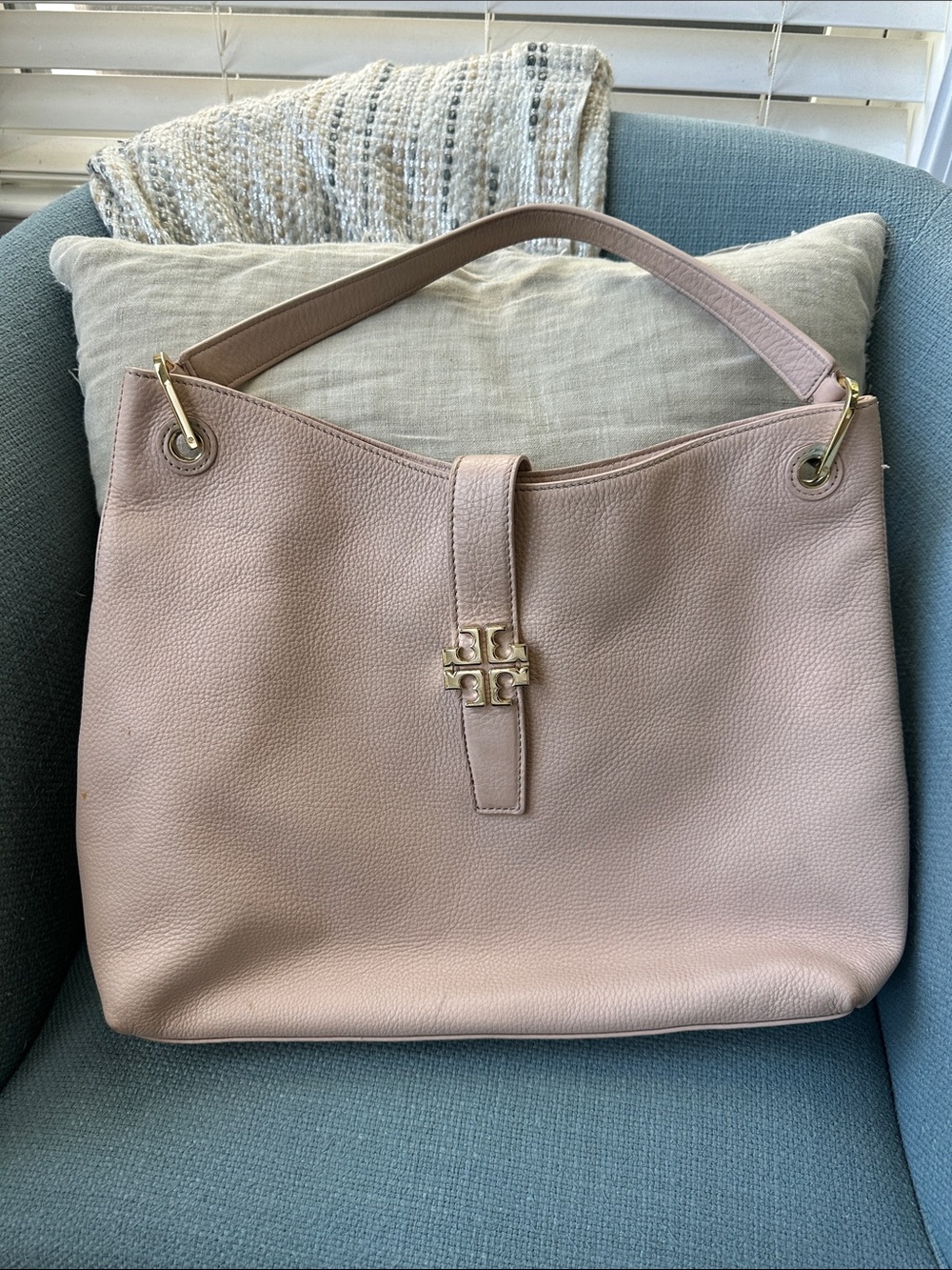Tory Burch "Plaque' Soft Pink LeatherWomen’s Hobo Bag